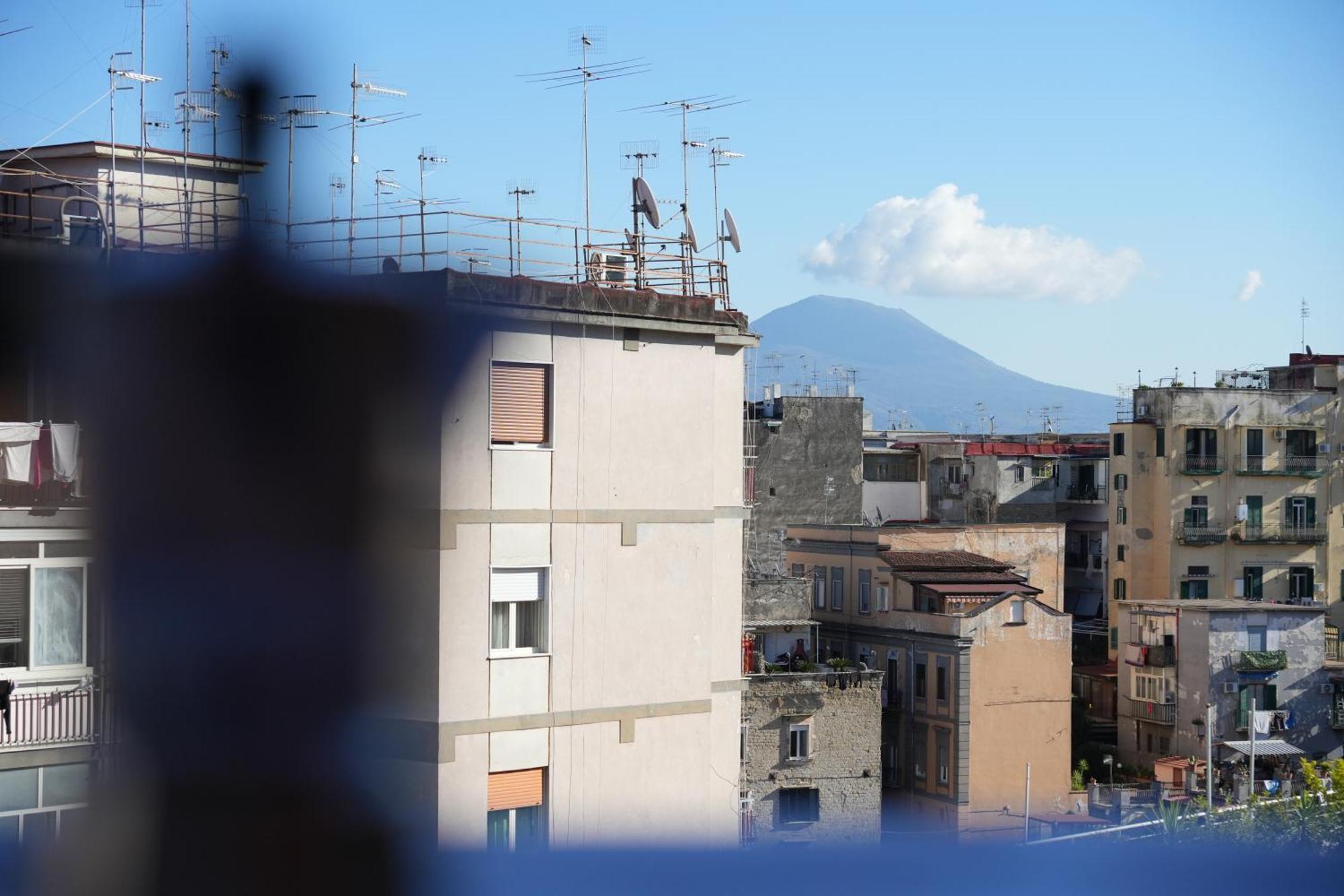 Panorama Vesuvius Affittacamere Guesthouse With Lift Near To Subway In Napoli Center Exterior photo